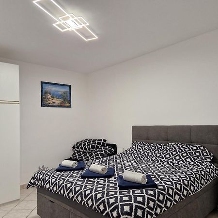 Apartman"Petra" Krk Town Exterior foto
