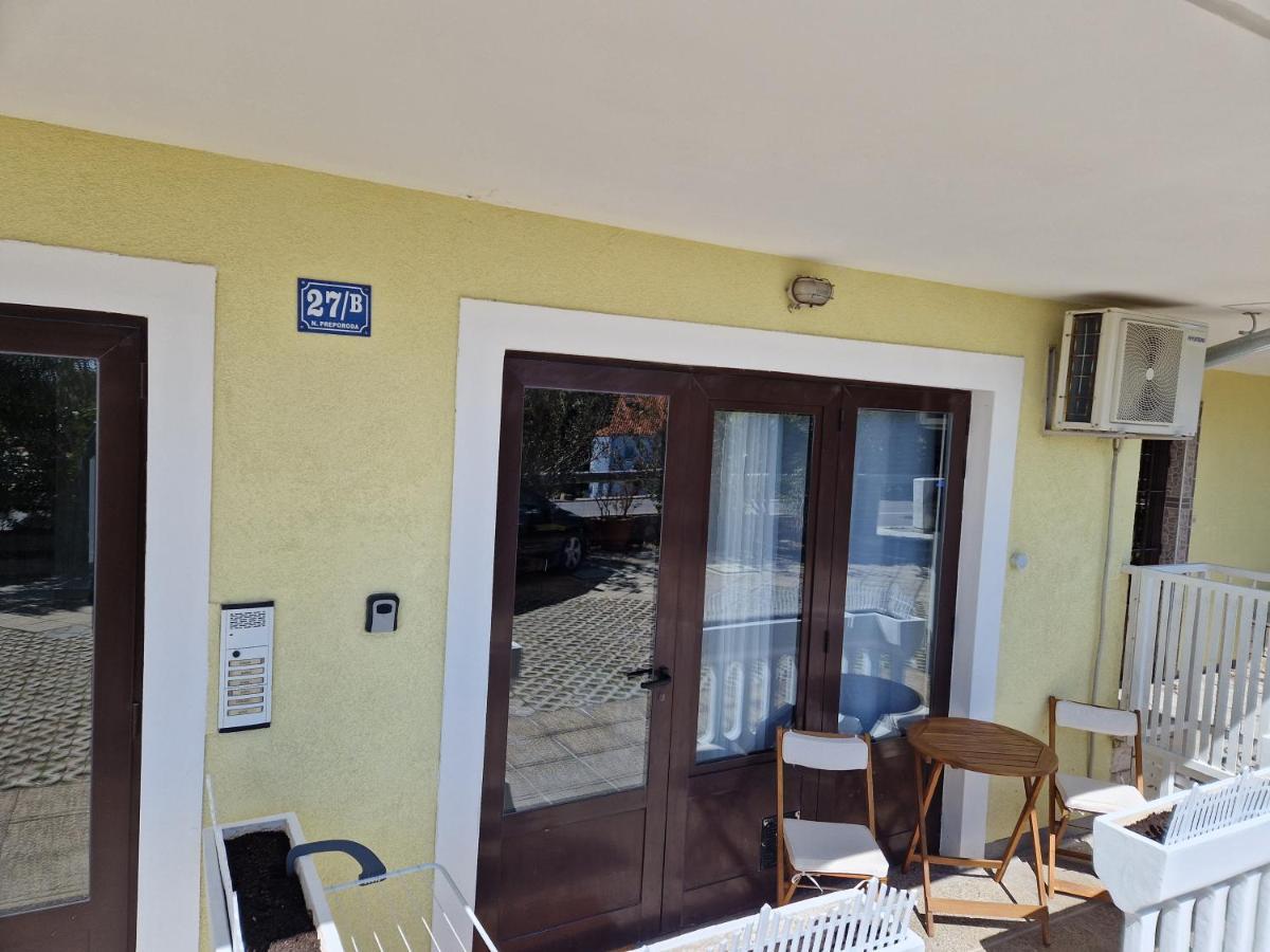 Apartman"Petra" Krk Town Exterior foto