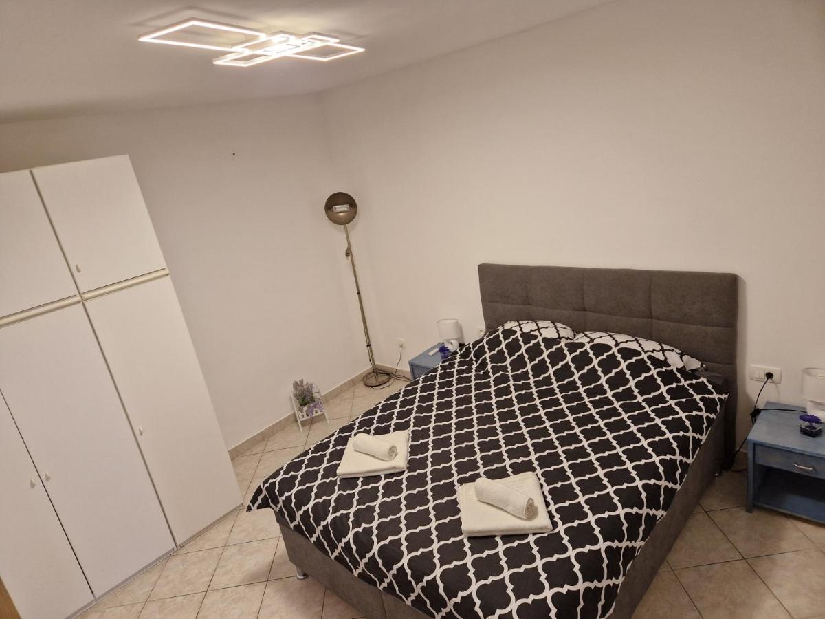Apartman"Petra" Krk Town Exterior foto